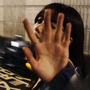 13学生脱到只剩丝袜自慰
